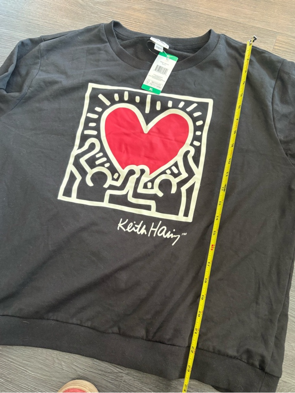 Keith Haring XL Black Graphic Sweatshirt with Red Heart NWT - Picture 6 of 6